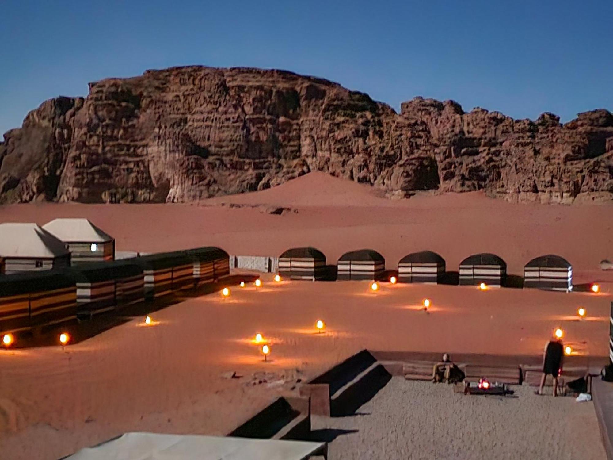 Wadi Rum Candles Camp Extérieur photo