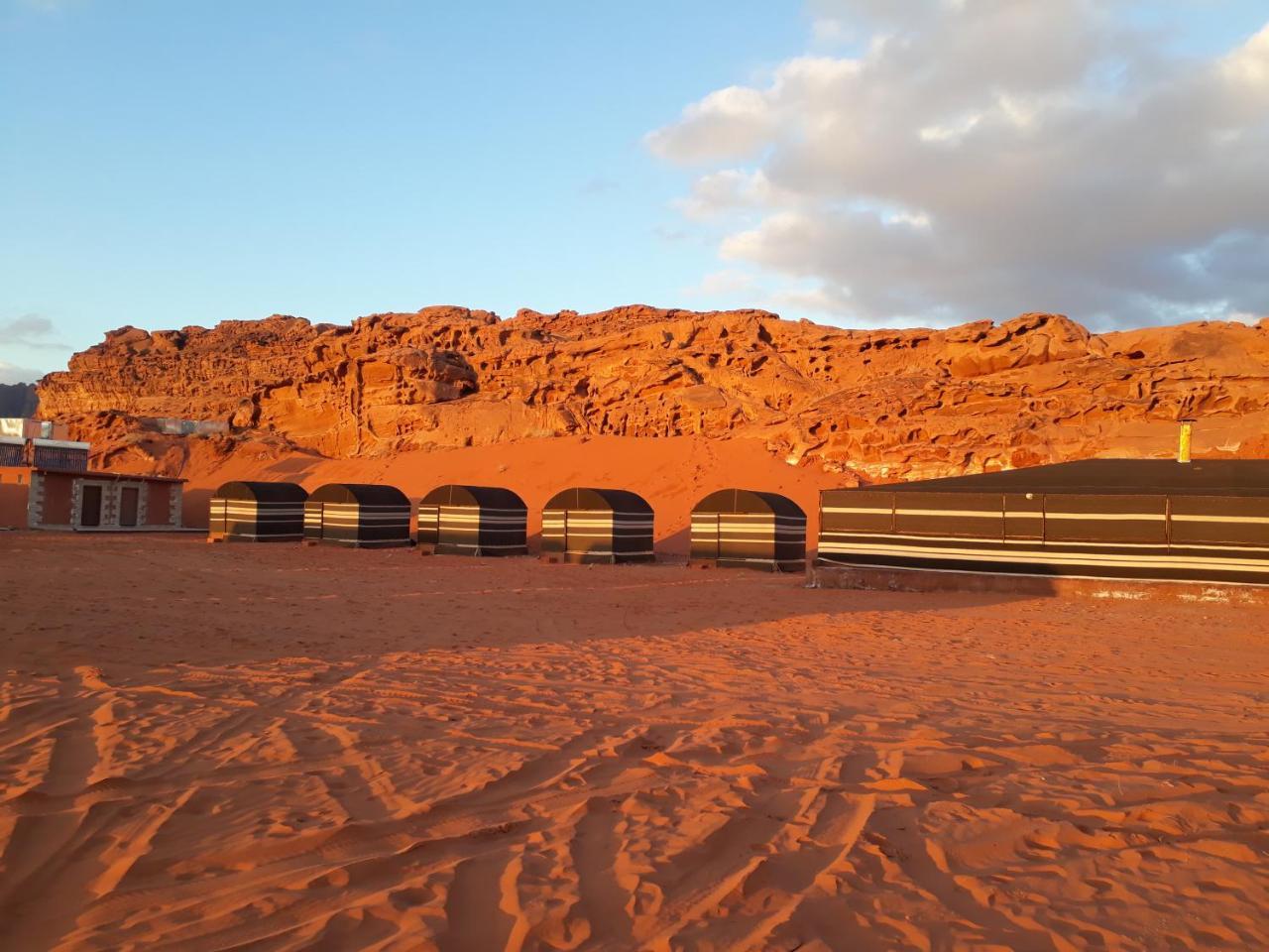 Wadi Rum Candles Camp Extérieur photo